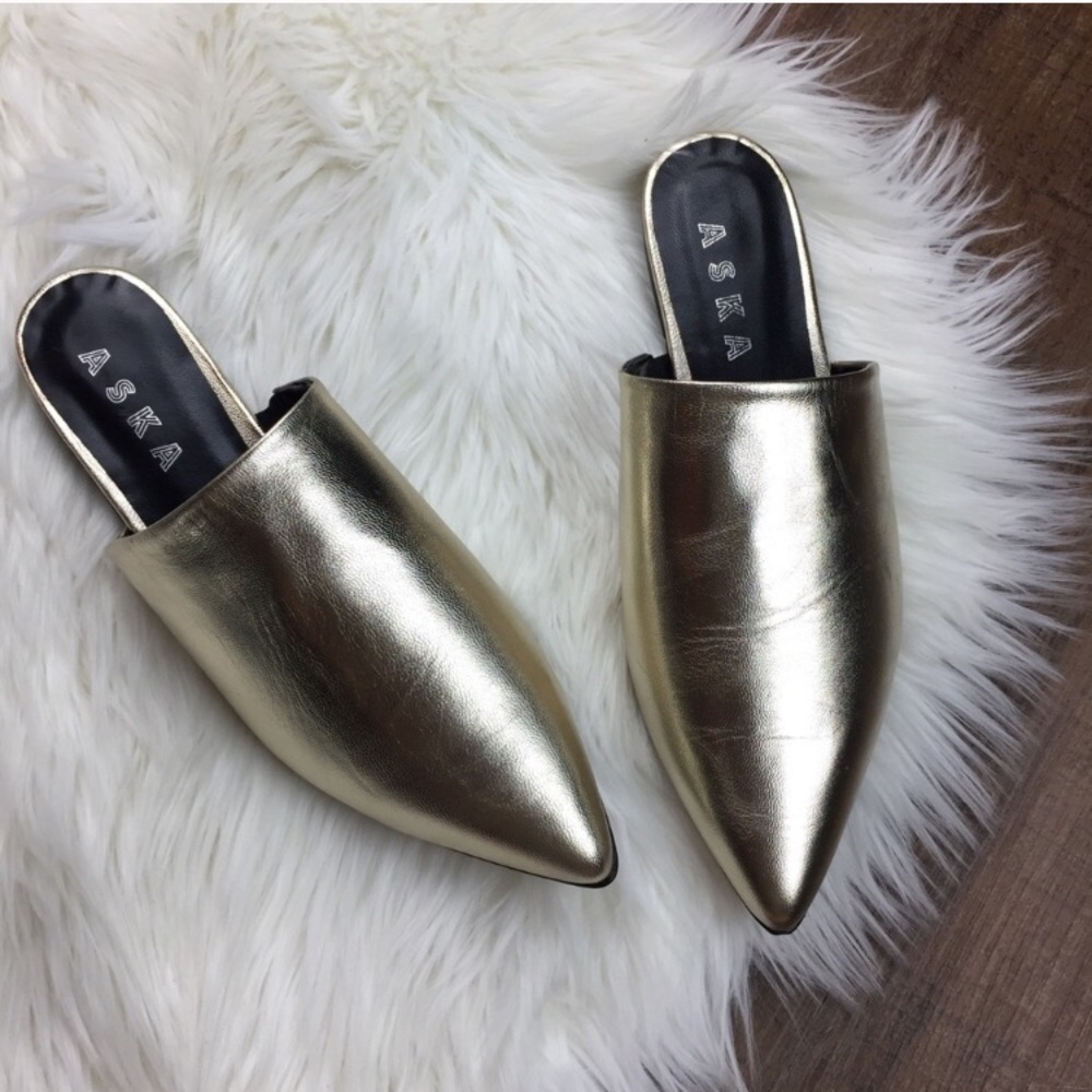 PM EDITOR PICK! ASKA Gold Pointed Mules
